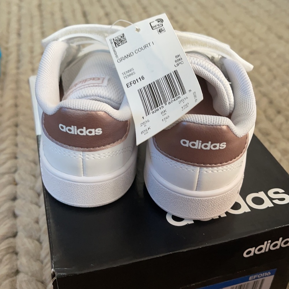 ADIDAS - Picture 3 of 4